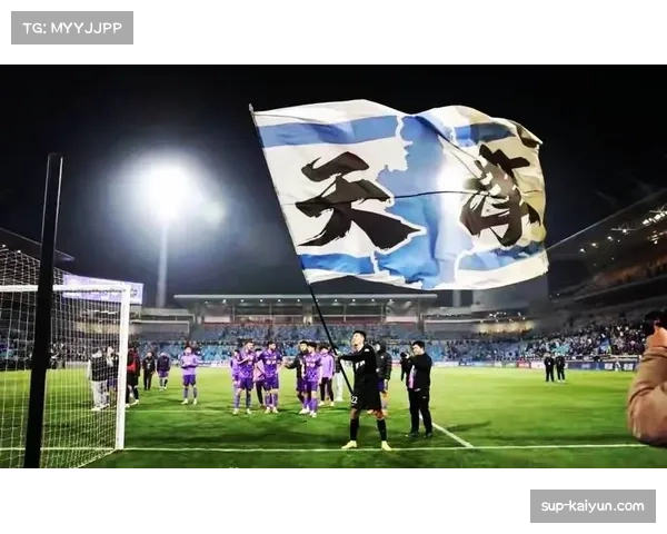 天津津门虎主场遭申花逆转,季胜攀手球送点成比赛转折